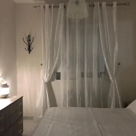 Beach House 50m From The Beach Διαμέρισμα *