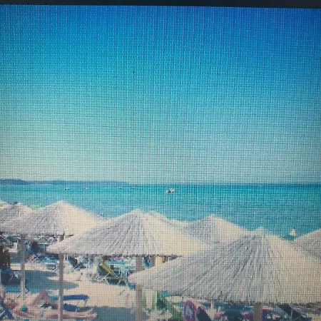 Beach House 50m From The Beach Апартаменты Полихроно