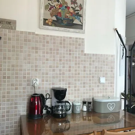 Апартаменты Beach House 50m From The Beach Полихроно