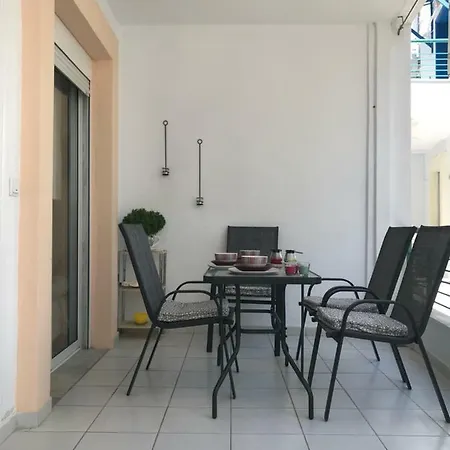 Beach House 50m From The Beach Апартаменты Полихроно