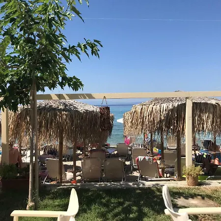 Beach House 50m From The Beach Полихроно
