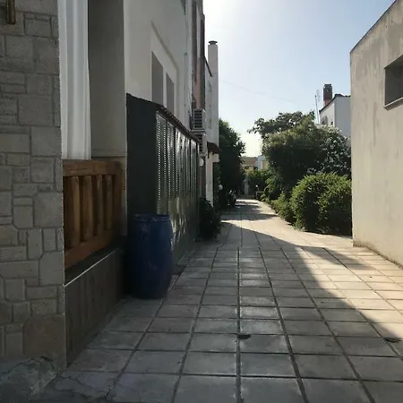 Beach House 50m From The Beach Апартаменты Полихроно
