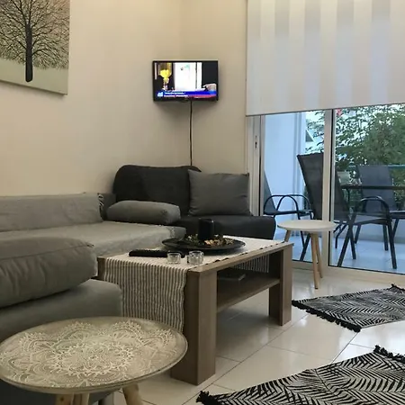 Beach House 50m From The Beach Апартаменты Полихроно