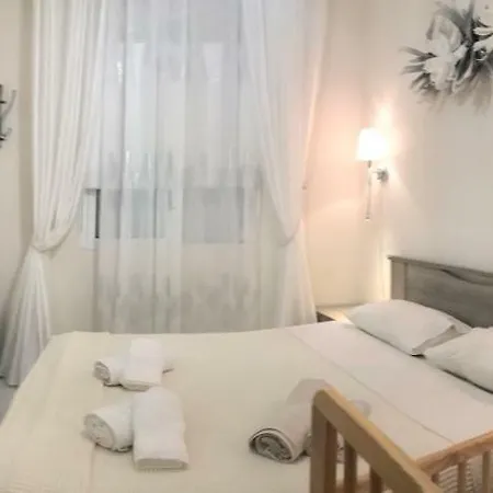 Beach House 50m From The Beach Полихроно