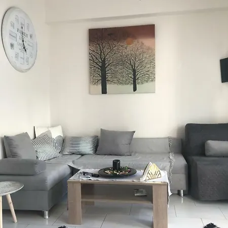 Beach House 50m From The Beach Апартаменты